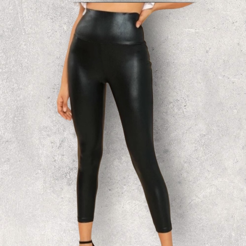 FAUX LEATHER HIGH WAIST LEGGINGS BLACK SIZE MEDIUM NEW WITH TAGS